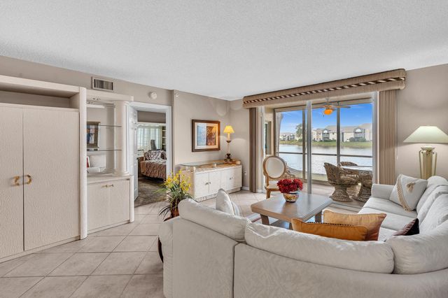 9539 Weldon Circle F107, Tamarac, FL 33321