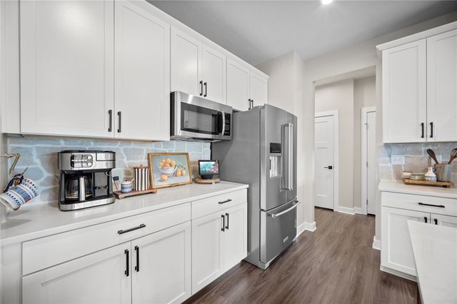 240 Regency Dr, North Strabane, PA 15330