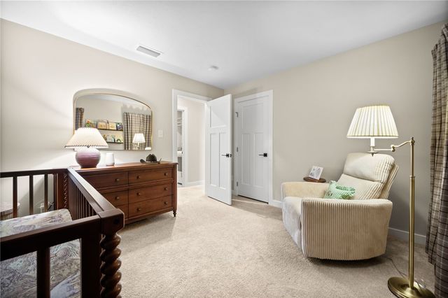 240 Regency Dr, North Strabane, PA 15330