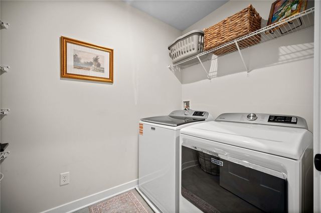 240 Regency Dr, North Strabane, PA 15330