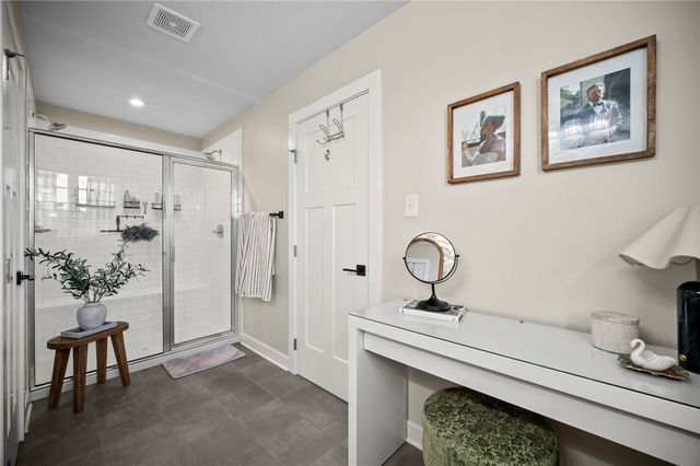 240 Regency Dr, North Strabane, PA 15330