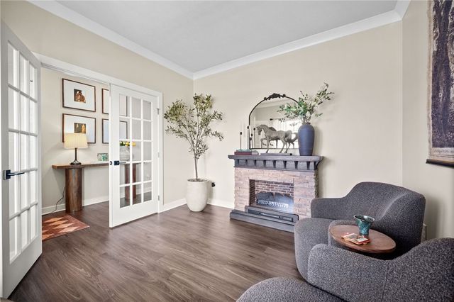 240 Regency Dr, North Strabane, PA 15330