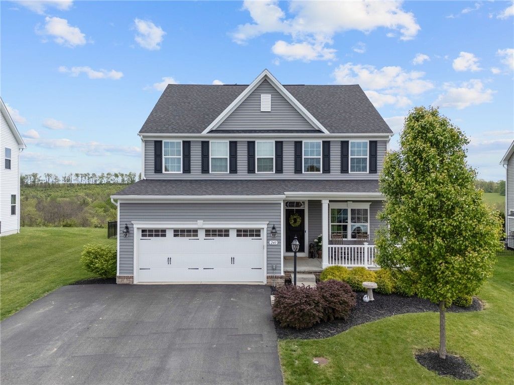 240 Regency Dr, North Strabane, PA 15330