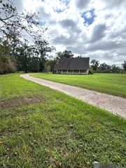 1055 Bayou Paul Ln, St Gabriel, LA 70776