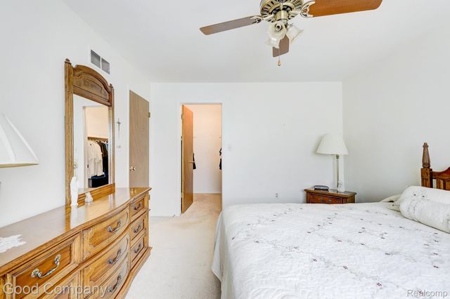 32082 Mark Adam Lange, Warren, MI 48093