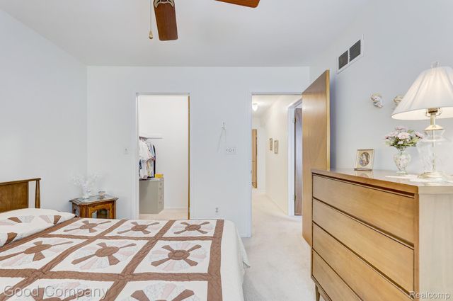 32082 Mark Adam Lange, Warren, MI 48093