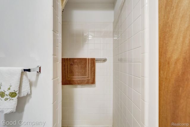 32082 Mark Adam Lange, Warren, MI 48093