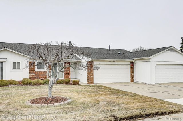 32082 Mark Adam Lange, Warren, MI 48093