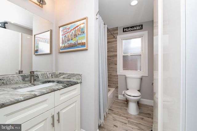 22 W 6TH AVE, Runnemede, NJ 08078