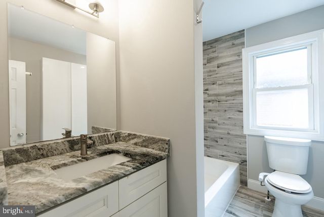 22 W 6TH AVE, Runnemede, NJ 08078