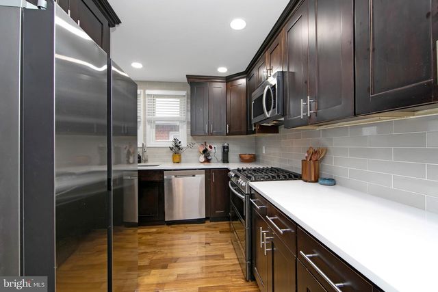 22 W 6TH AVE, Runnemede, NJ 08078