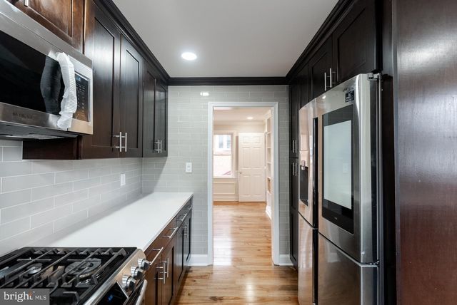 22 W 6TH AVE, Runnemede, NJ 08078