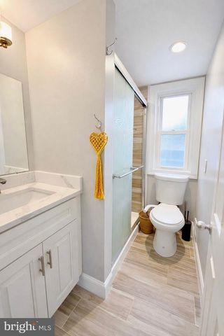 22 W 6TH AVE, Runnemede, NJ 08078