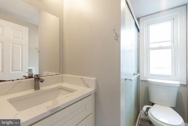 22 W 6TH AVE, Runnemede, NJ 08078