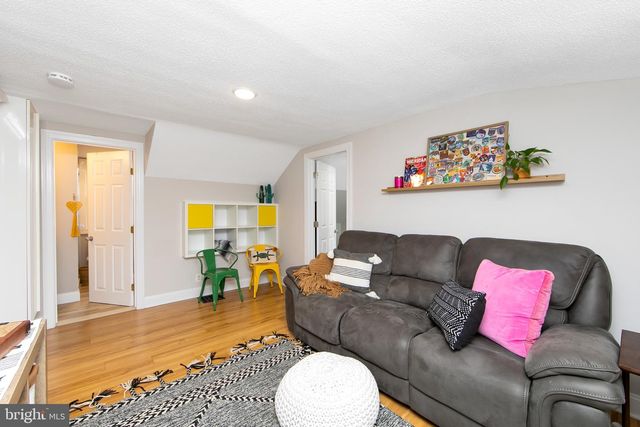 22 W 6TH AVE, Runnemede, NJ 08078