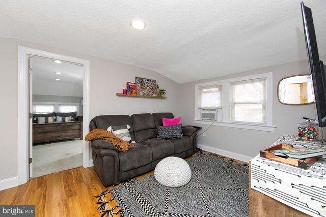 22 W 6TH AVE, Runnemede, NJ 08078