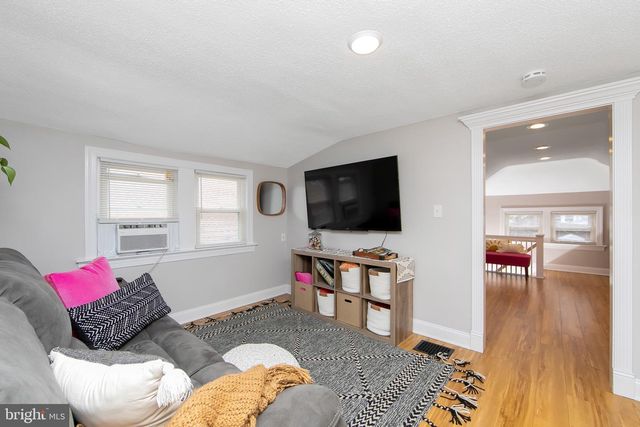 22 W 6TH AVE, Runnemede, NJ 08078