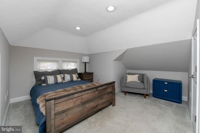 22 W 6TH AVE, Runnemede, NJ 08078