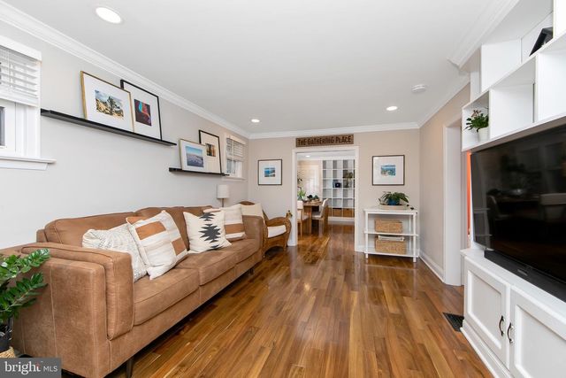 22 W 6TH AVE, Runnemede, NJ 08078