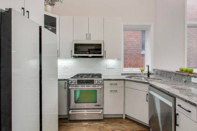 1018 N Honore Avenue C, Chicago, IL 60622