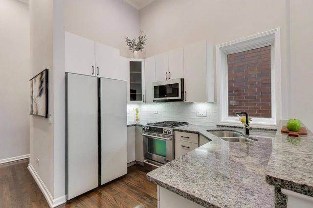 1018 N Honore Avenue C, Chicago, IL 60622