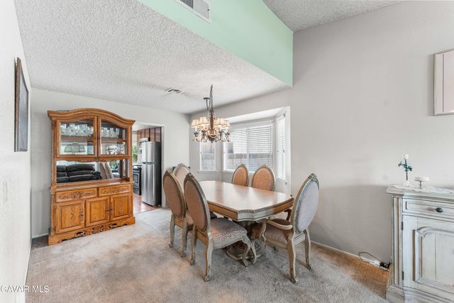 3359 W Avenue J2, Lancaster, CA 93536