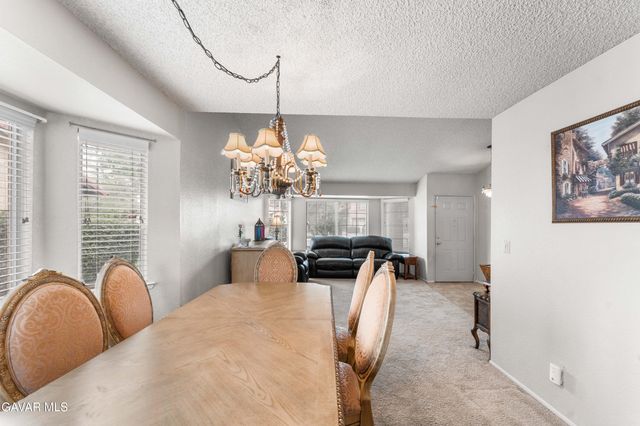 3359 W Avenue J2, Lancaster, CA 93536