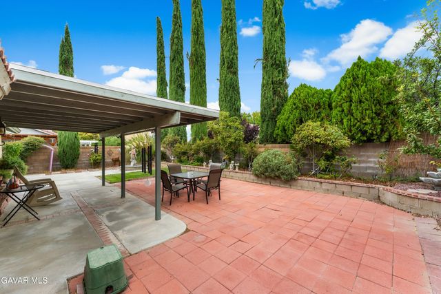 3359 W Avenue J2, Lancaster, CA 93536