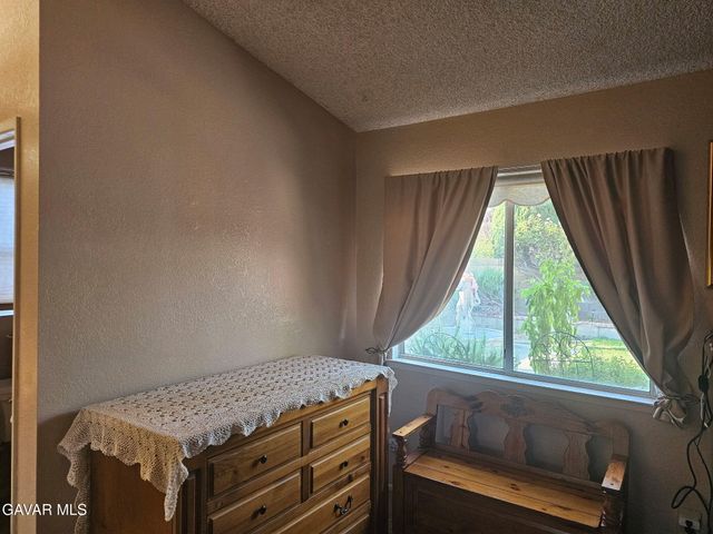 3359 W Avenue J2, Lancaster, CA 93536