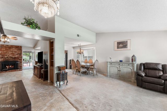 3359 W Avenue J2, Lancaster, CA 93536