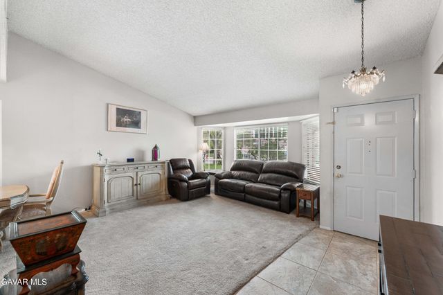 3359 W Avenue J2, Lancaster, CA 93536