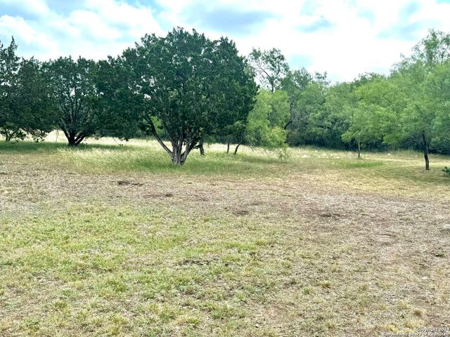 1189A N CR 350, Concan, TX 78838