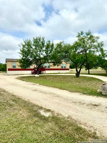 1189A N CR 350, Concan, TX 78838