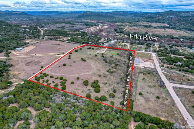 1189A N CR 350, Concan, TX 78838