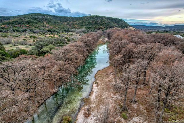 1189A N CR 350, Concan, TX 78838