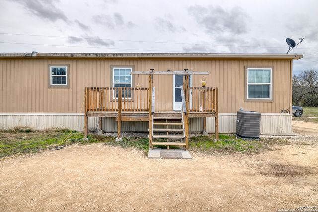 1189A N CR 350, Concan, TX 78838