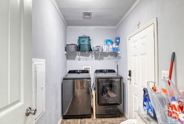 1189A N CR 350, Concan, TX 78838