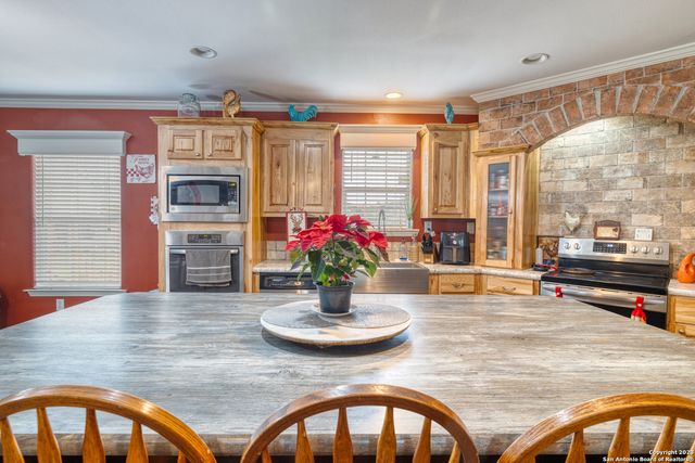 1189A N CR 350, Concan, TX 78838