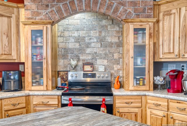 1189A N CR 350, Concan, TX 78838