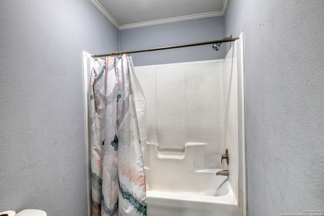 1189A N CR 350, Concan, TX 78838