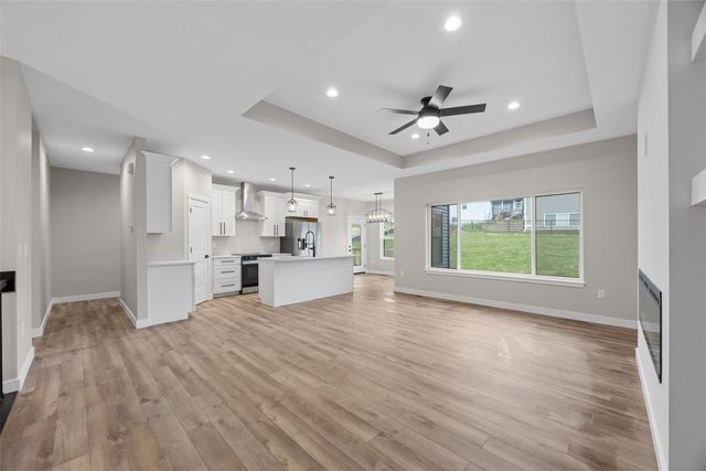 1609 38th Street SE, Cedar Rapids, IA 52403