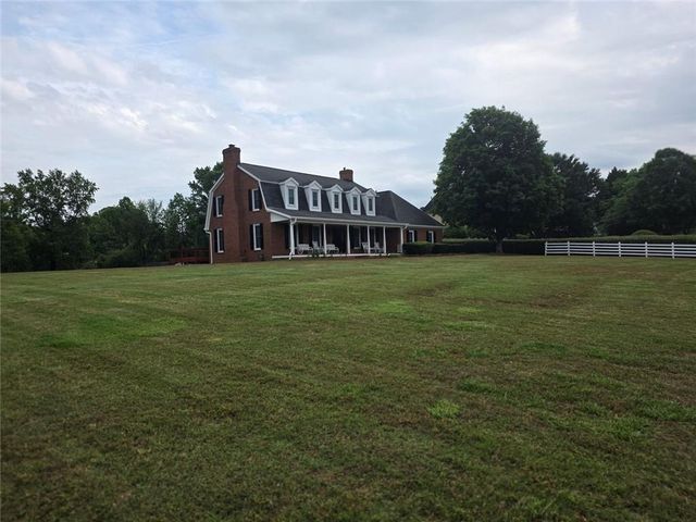 1444 Doe Valley Drive, Lithonia, GA 30058