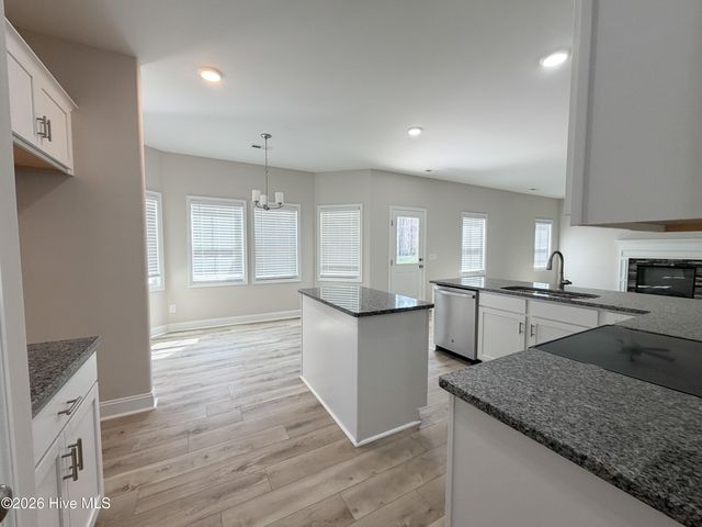 122 Rolling Water Lane, Swansboro, NC 28584