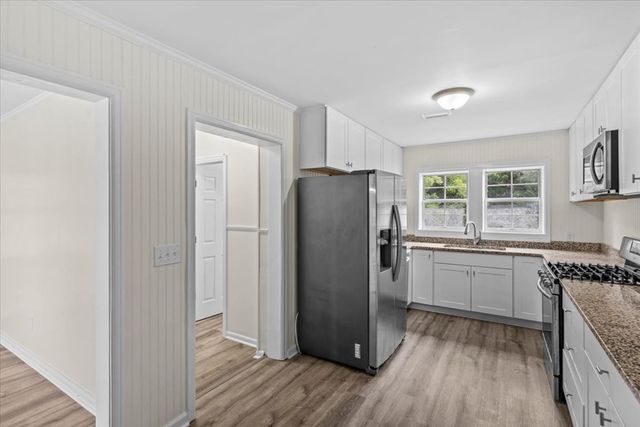 409 Peachtree St, Headland, AL 36345