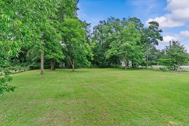 409 Peachtree St, Headland, AL 36345