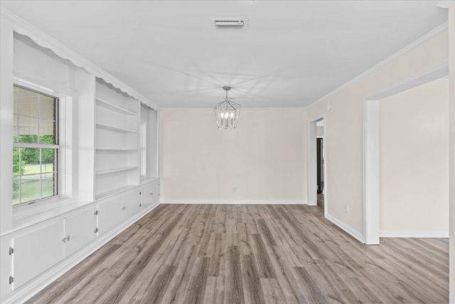 409 Peachtree St, Headland, AL 36345