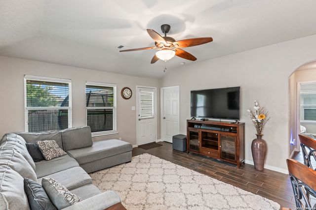 10002 SUN ML, San Antonio, TX 78254