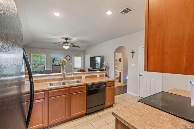 10002 SUN ML, San Antonio, TX 78254