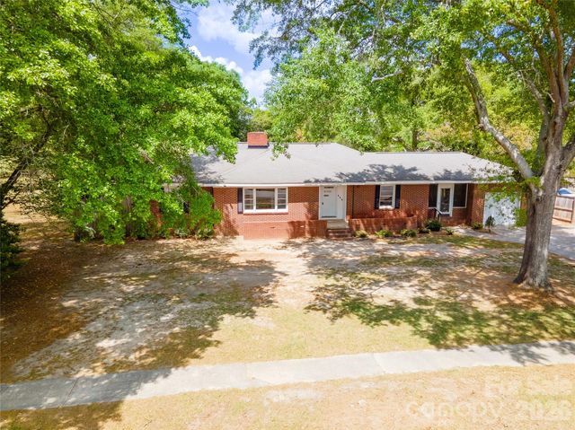 211 E Richland Street, Kershaw, SC 29067