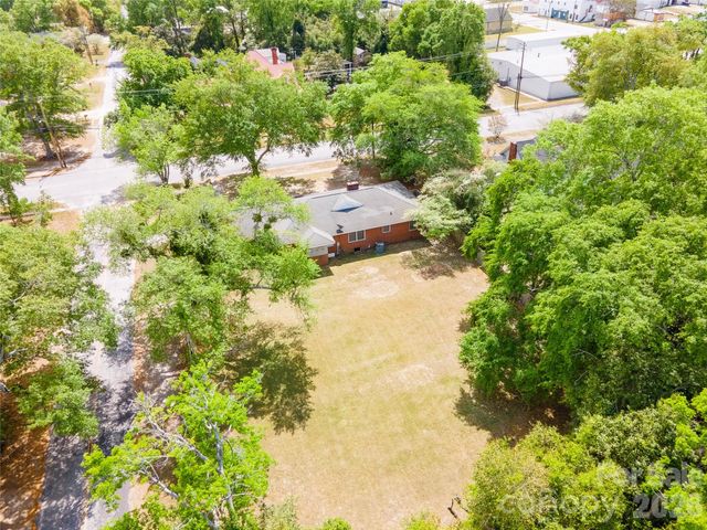 211 E Richland Street, Kershaw, SC 29067